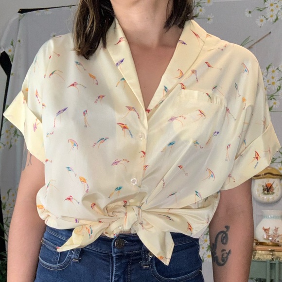 Vintage kite novelty small print button up blouse - Picture 3 of 9